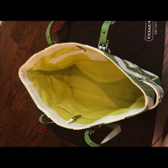 Coach Tote - Picture 4 of 4